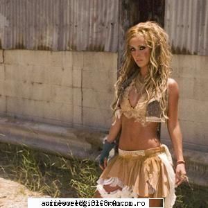 anahi - pun j yo poze cu ea.ete preferata mea - anahi